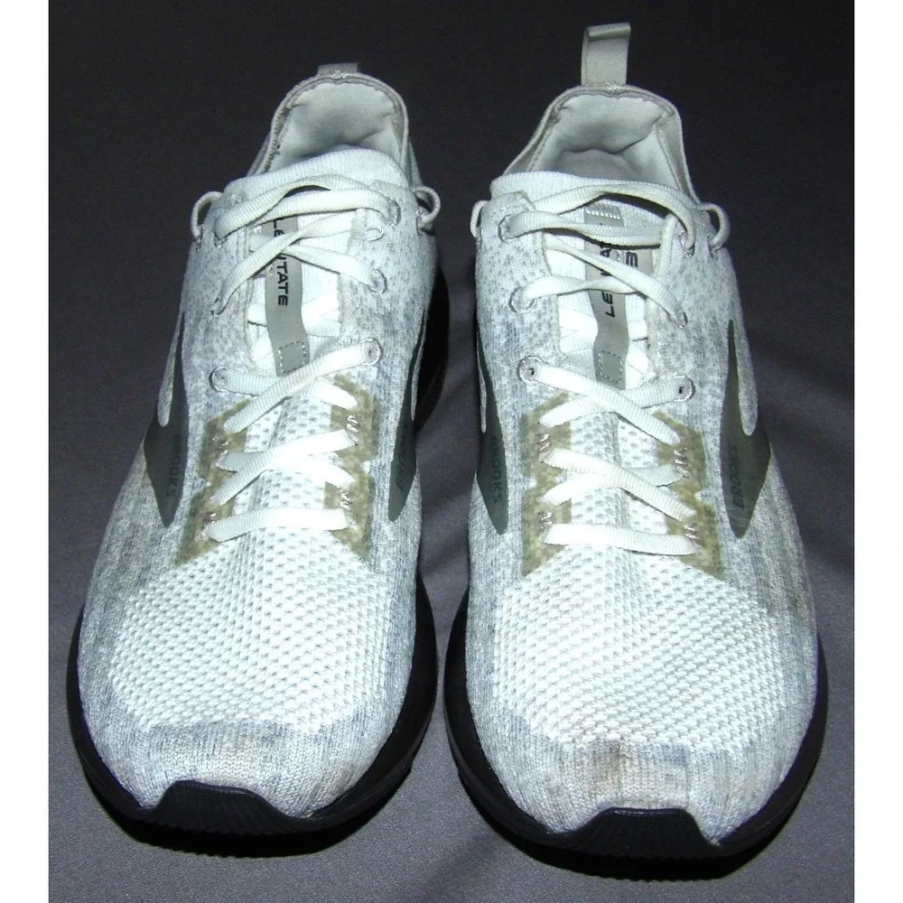 BROOKS Levitate 3 Light Gray Athletic Running Shoes Sneakers Women's 10 D